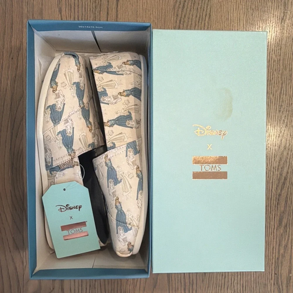 DISNEY X TOMS CLASSIC Pink Sleeping Beauty Slip-On Tennis Shoes Flats NIB 10
